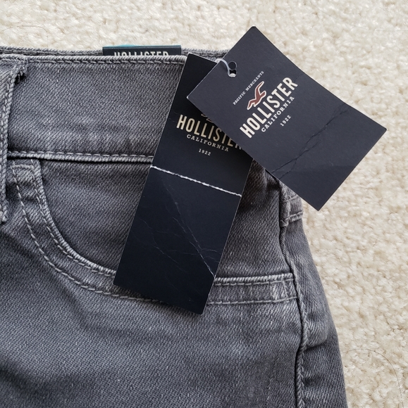 Hollister Denim Shorts - Picture 4 of 10